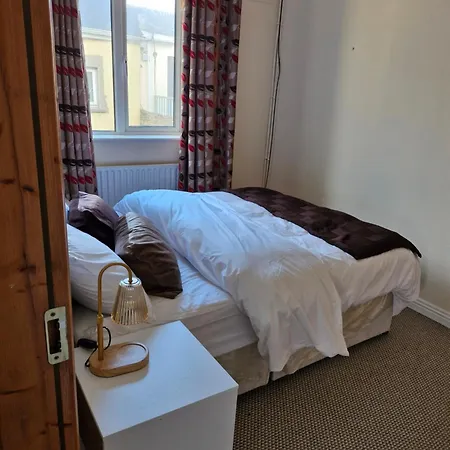 Bellmullet, Waterside Townhouse Affittacamere