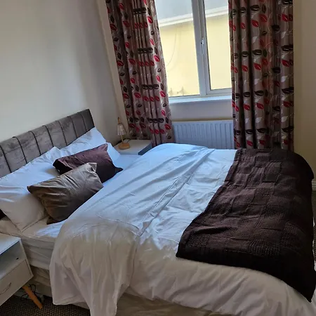 Bellmullet, Waterside Townhouse Belmullet