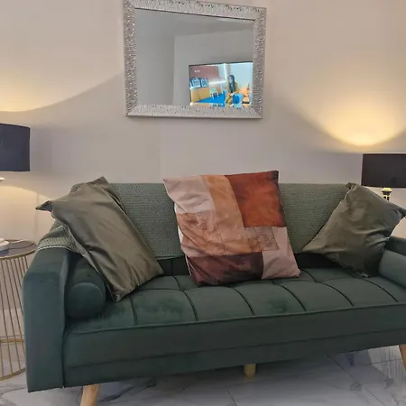 Bellmullet, Waterside Townhouse * Belmullet